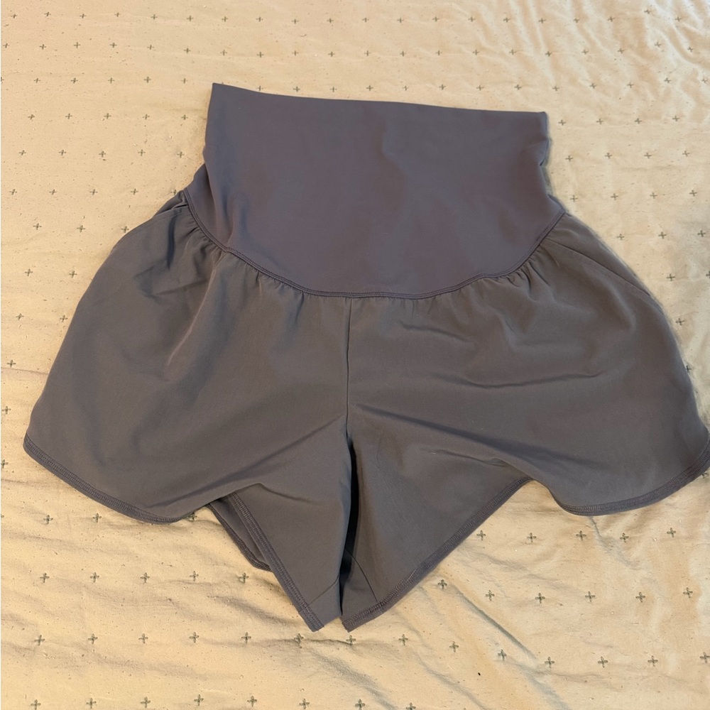 Ingrid & Isabel Maternity Athletic Shorts L